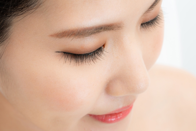 まつ毛パーマの料金・値段の相場は?