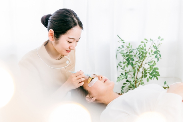 まつ毛パーマの5つの施術とそれぞれの値段を紹介