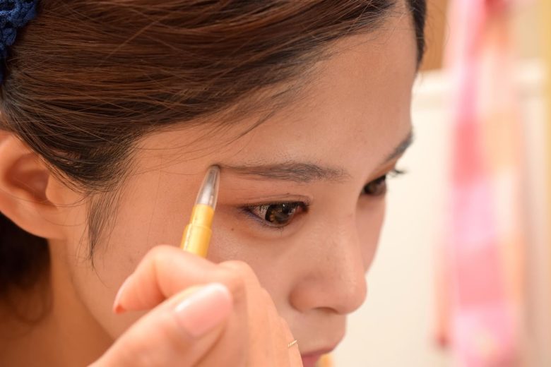 眉毛が生えてこない場合の改善方法5選